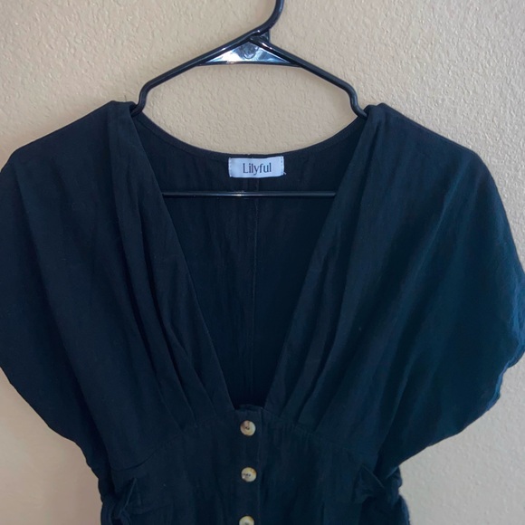 Super cute black Lilyful button front retro short sleeve romper casual fashion - Picture 7 of 12